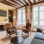 BnBNook - Cozy Studio in Latin Quarter